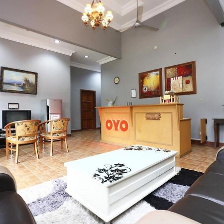 Oyo 89523 Villa Sri Mayang Kuala Terengganu Exterior foto